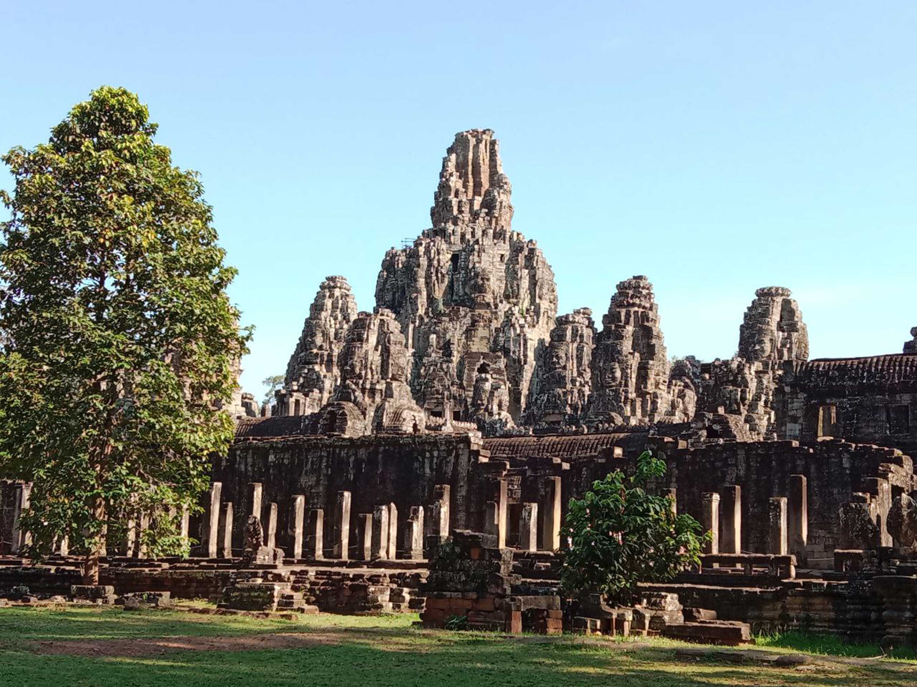 Angkor Thom Haft Day Tours